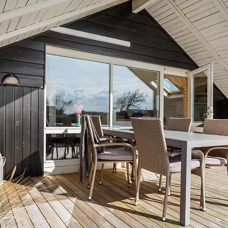 3 Bedroom Beautiful In Holiday home Vestervig